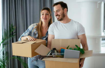 How to Navigate Real Estate as a Newly Married Couple