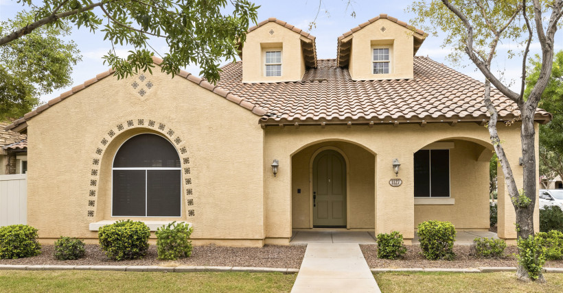 1127 S Storment Lane, Gilbert, AZ 85296 - Cooley Station North | Amy Jones Group