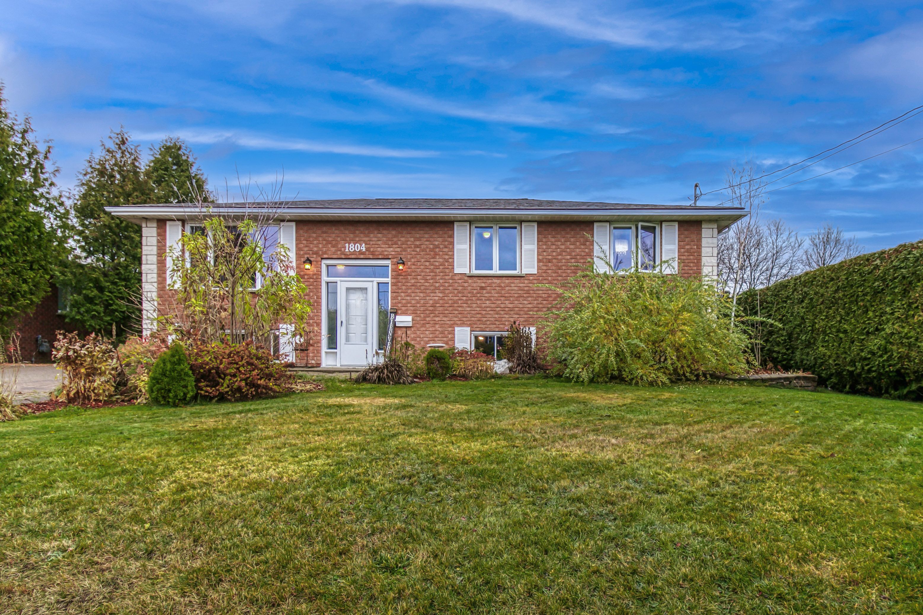 Inside a Beautiful 489,900 Val Caron Home with Potential