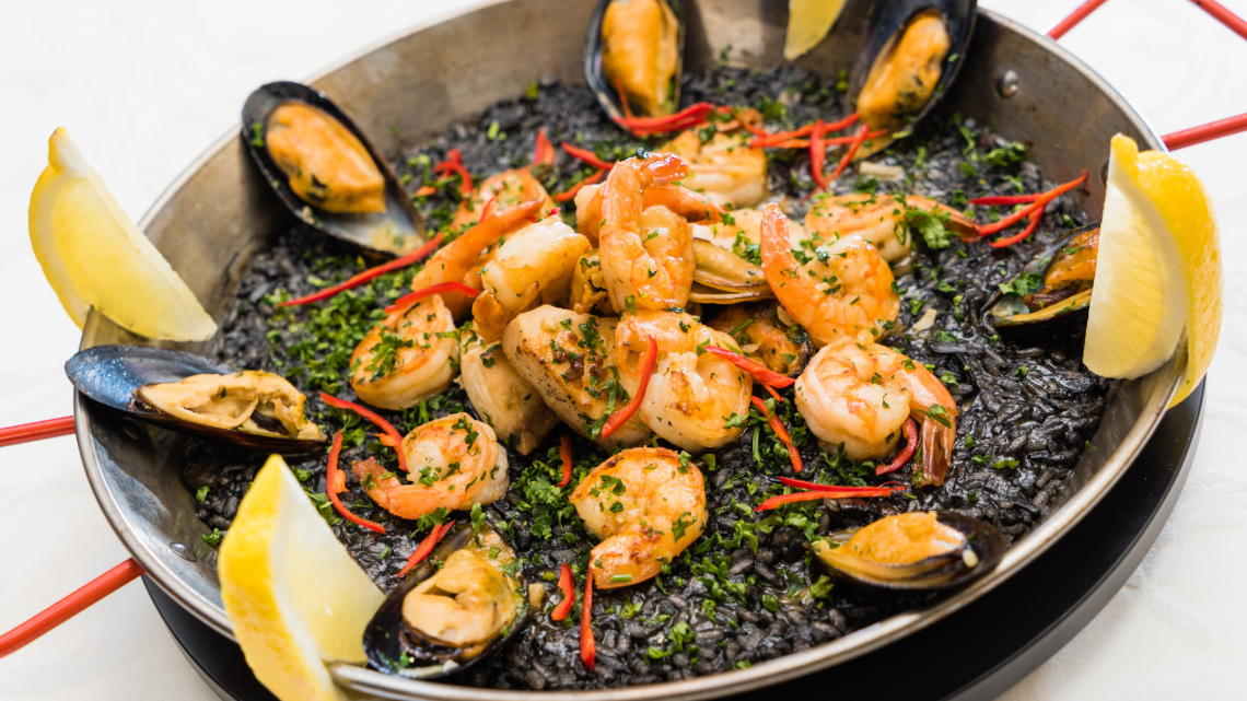 Top 5 Places to Eat Near North Bay Road