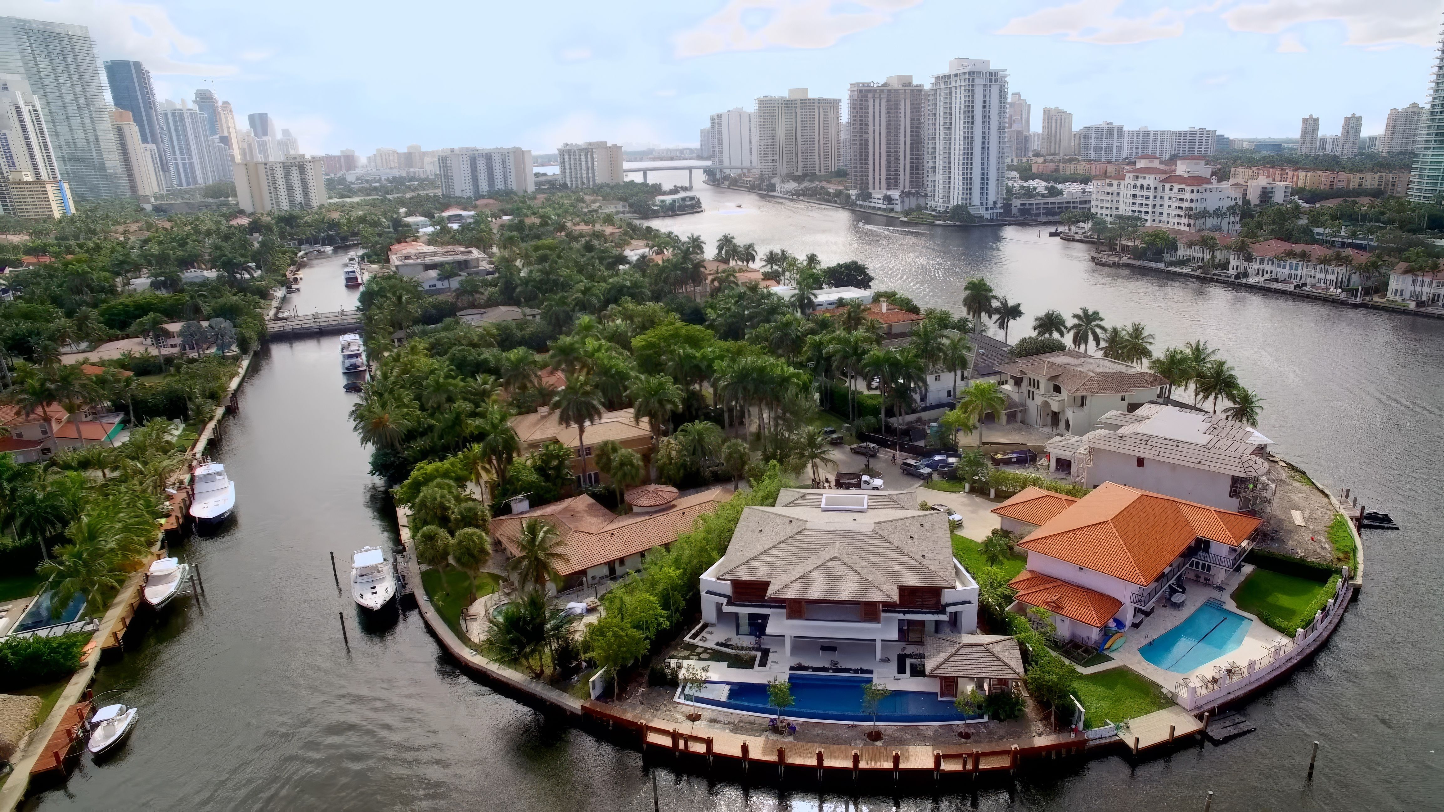 Golden Beach, Miami — A Cheat Sheet for Buyers, Visitors, & the Curious