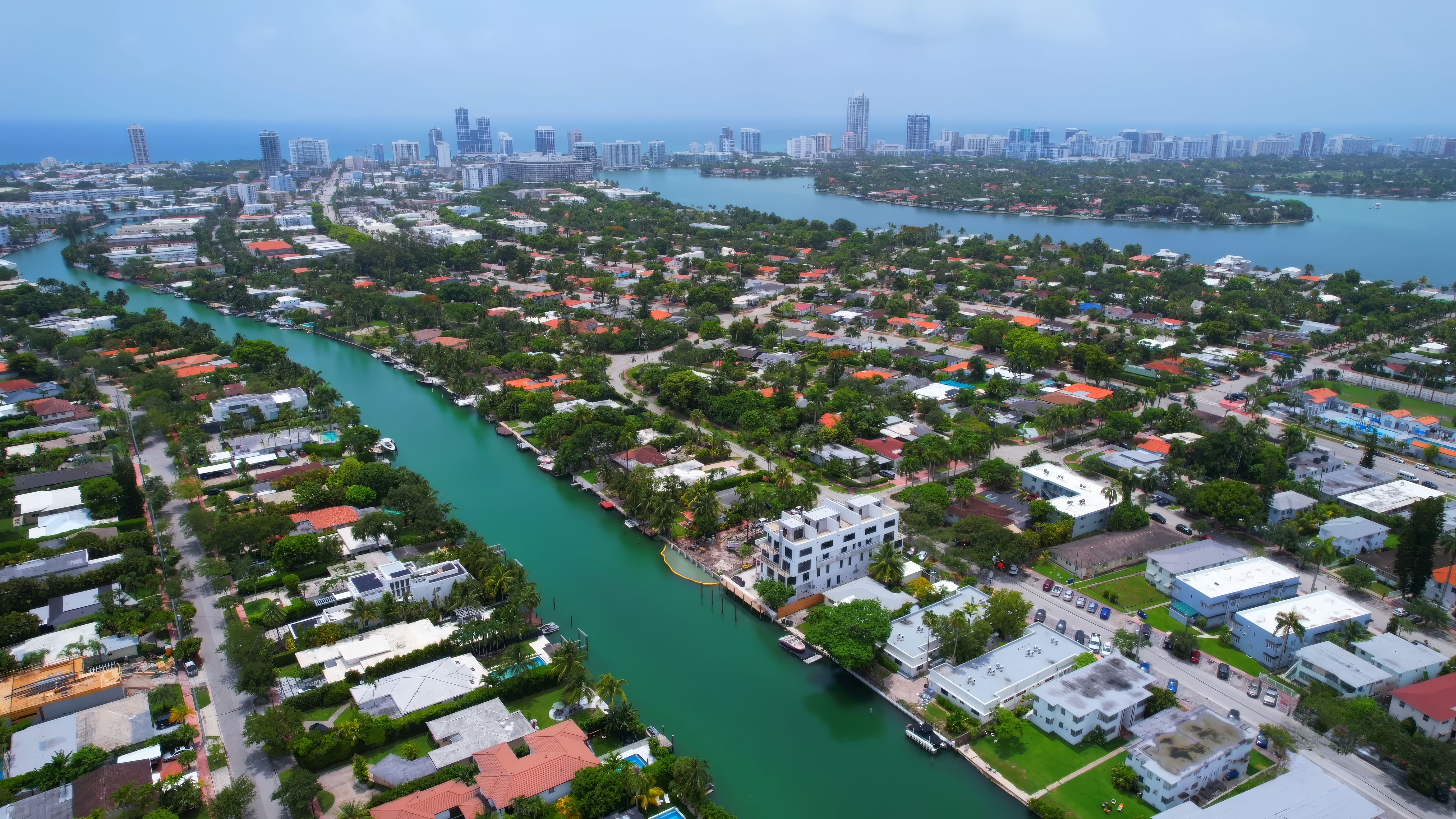 Normandy Isle, Miami — A Cheat Sheet for Buyers, Visitors, & the Curious