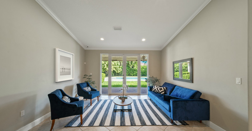Spacious Falls Pool Home