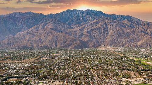 Palm Springs Calling: Unveiling the Desert Oasis Lifestyle