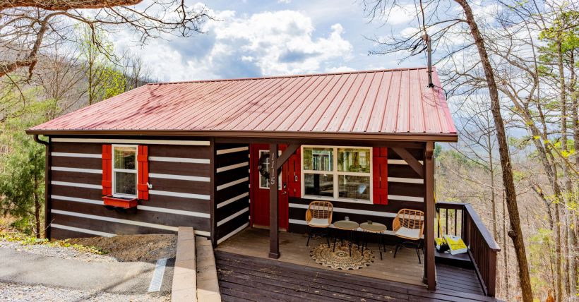 1115 Red Maple Lane, Sevierville, TN 37876