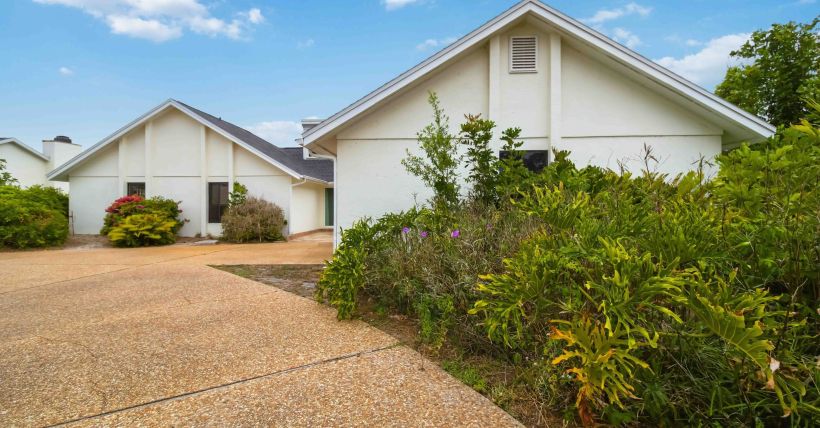 Over Asking Success: 3837 Torrey Pines Blvd Sarasota | Ready Group