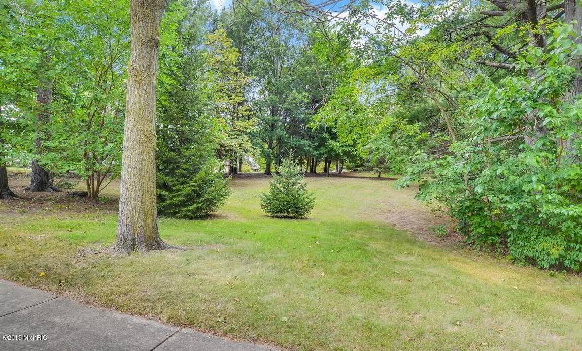 Explore Michigan Oaks in Grand Rapids, MI Neighborhood Guide Copy Copy