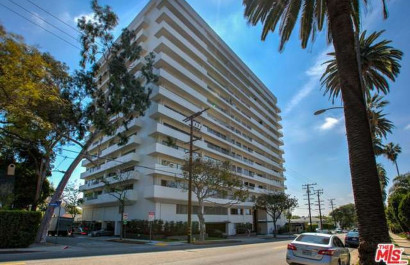 West Hollywood: 838 N Doheny #1007 
