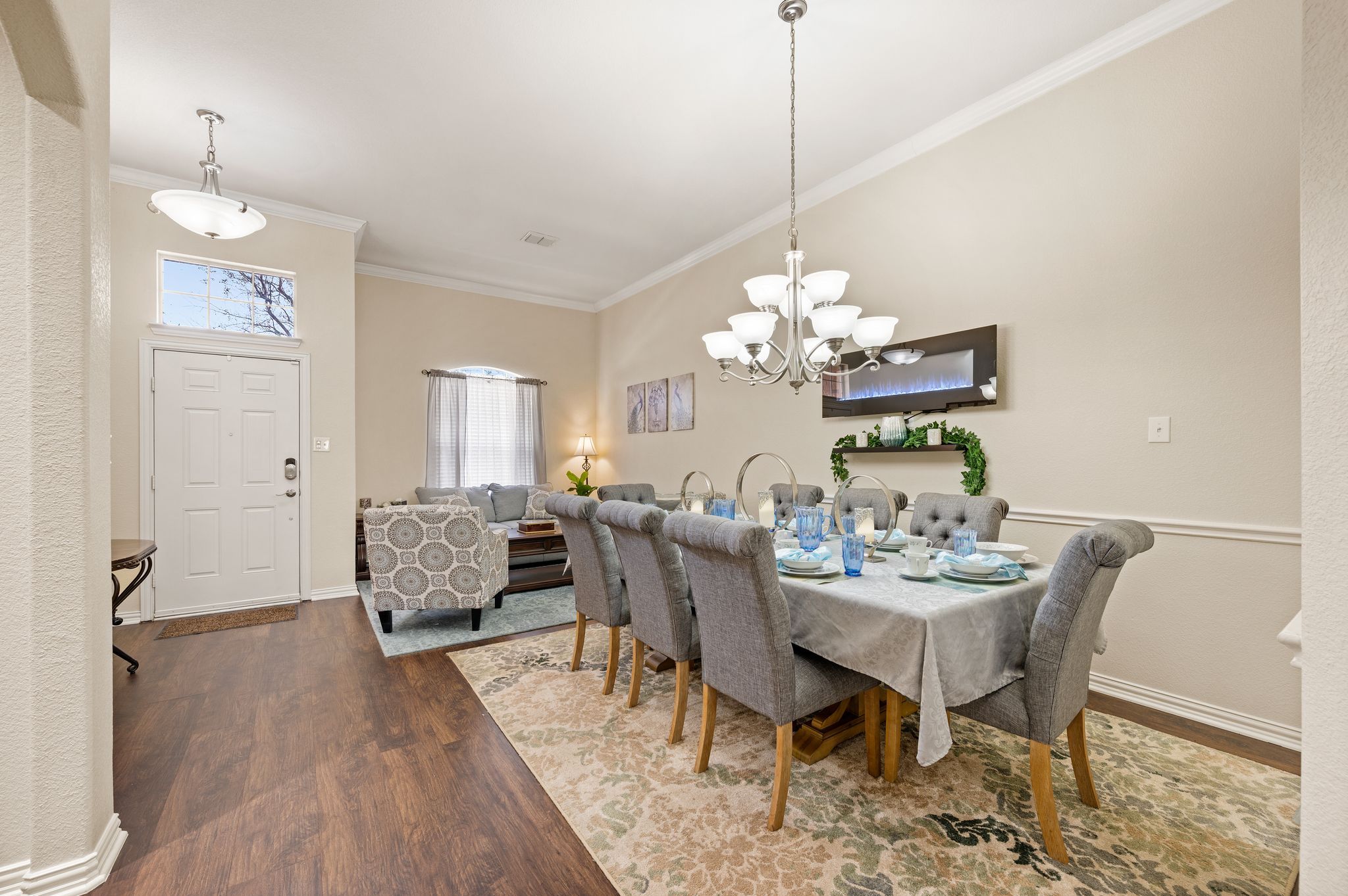 Living & Dining