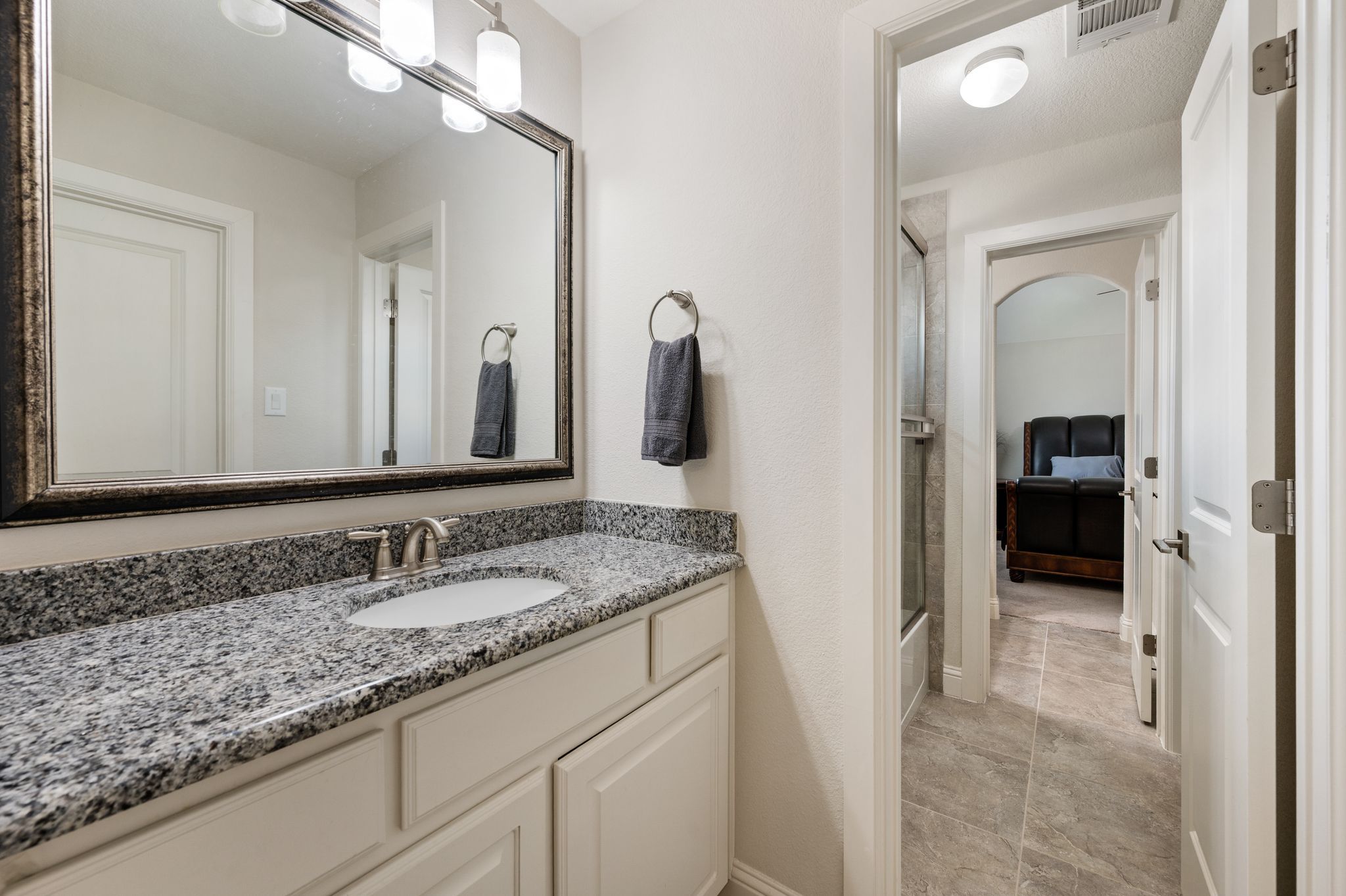 Bathrooms 2