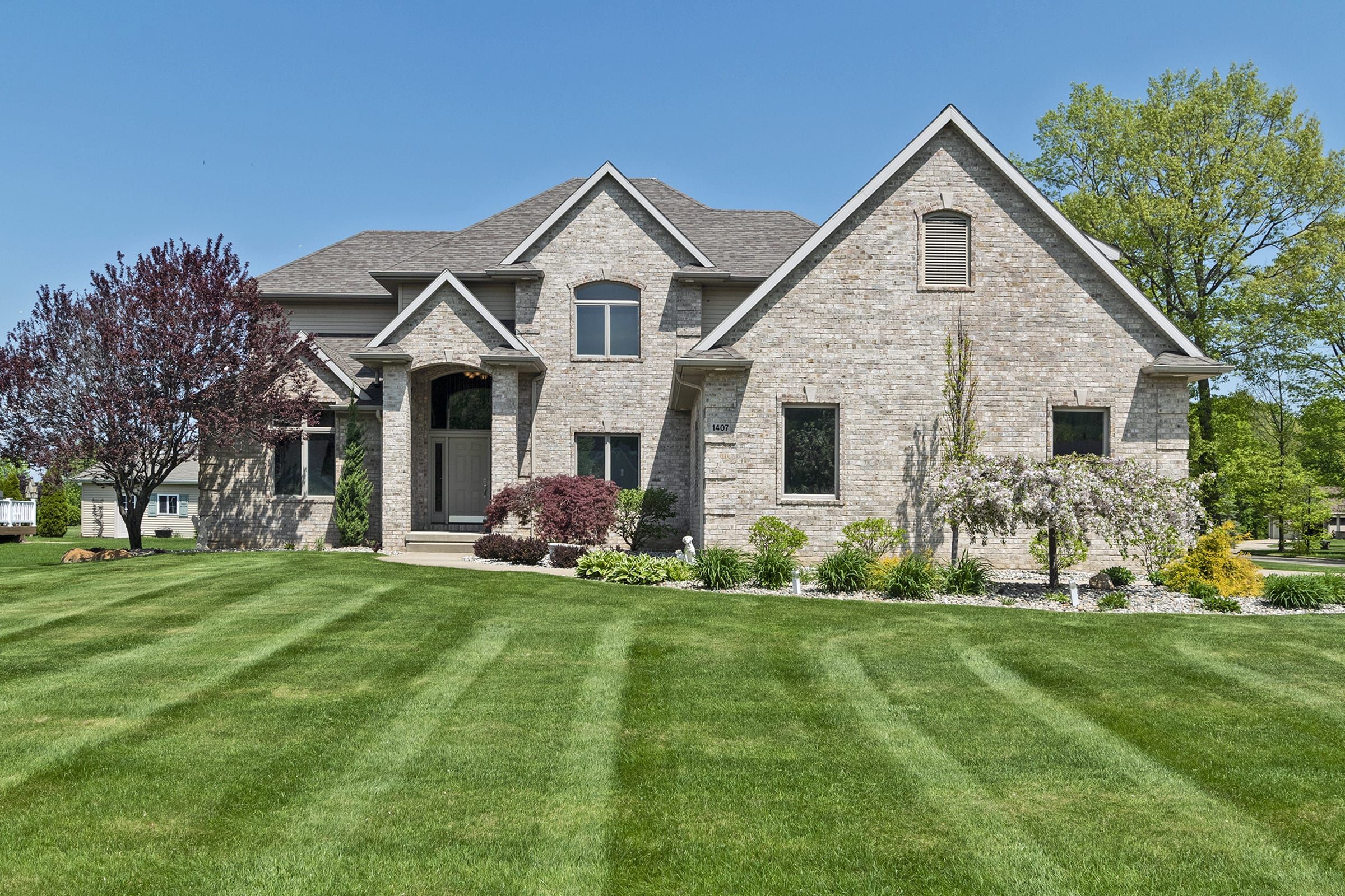 Re/Max Finest Home Page