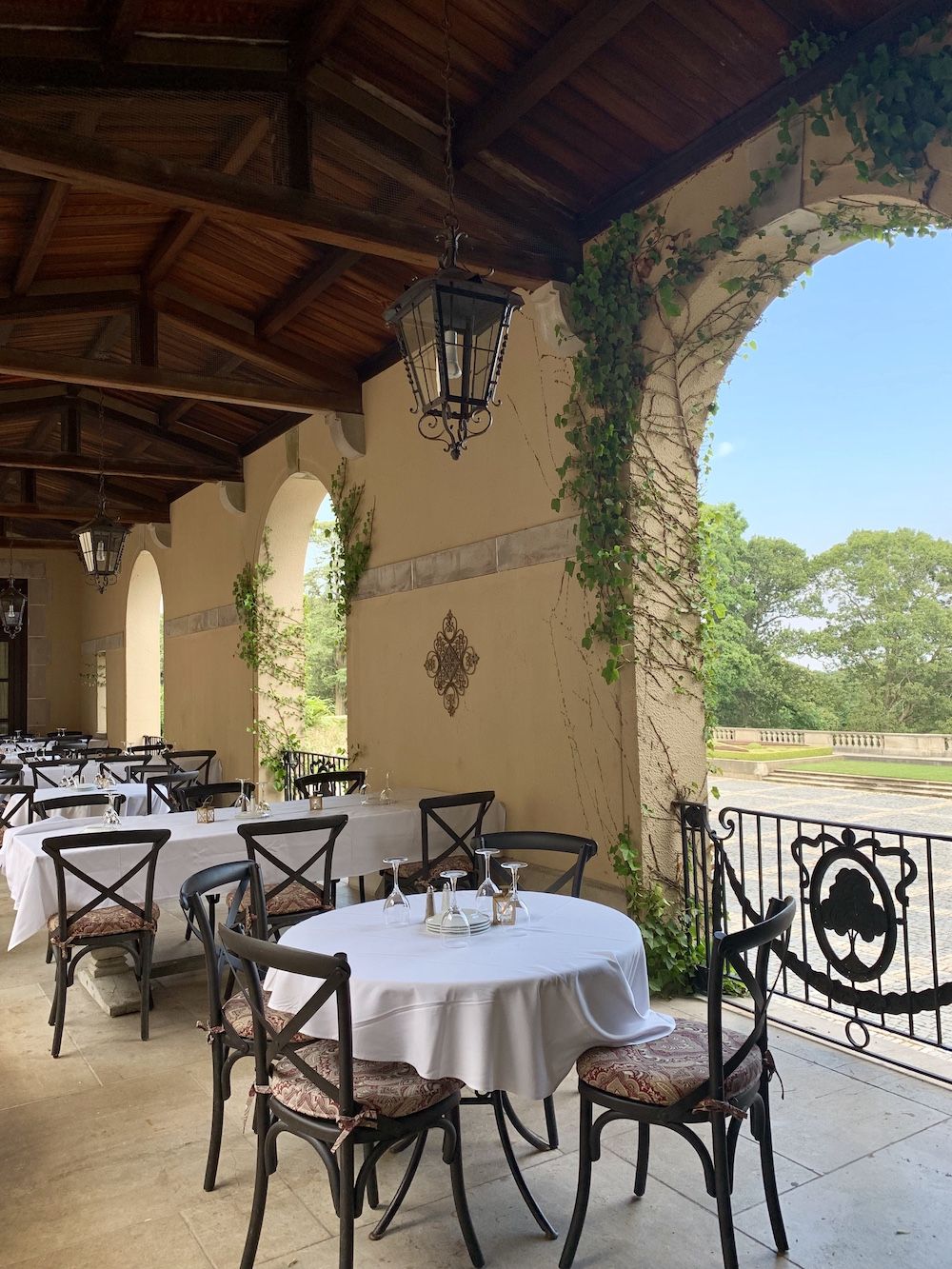 oheka castle lunch tour menu