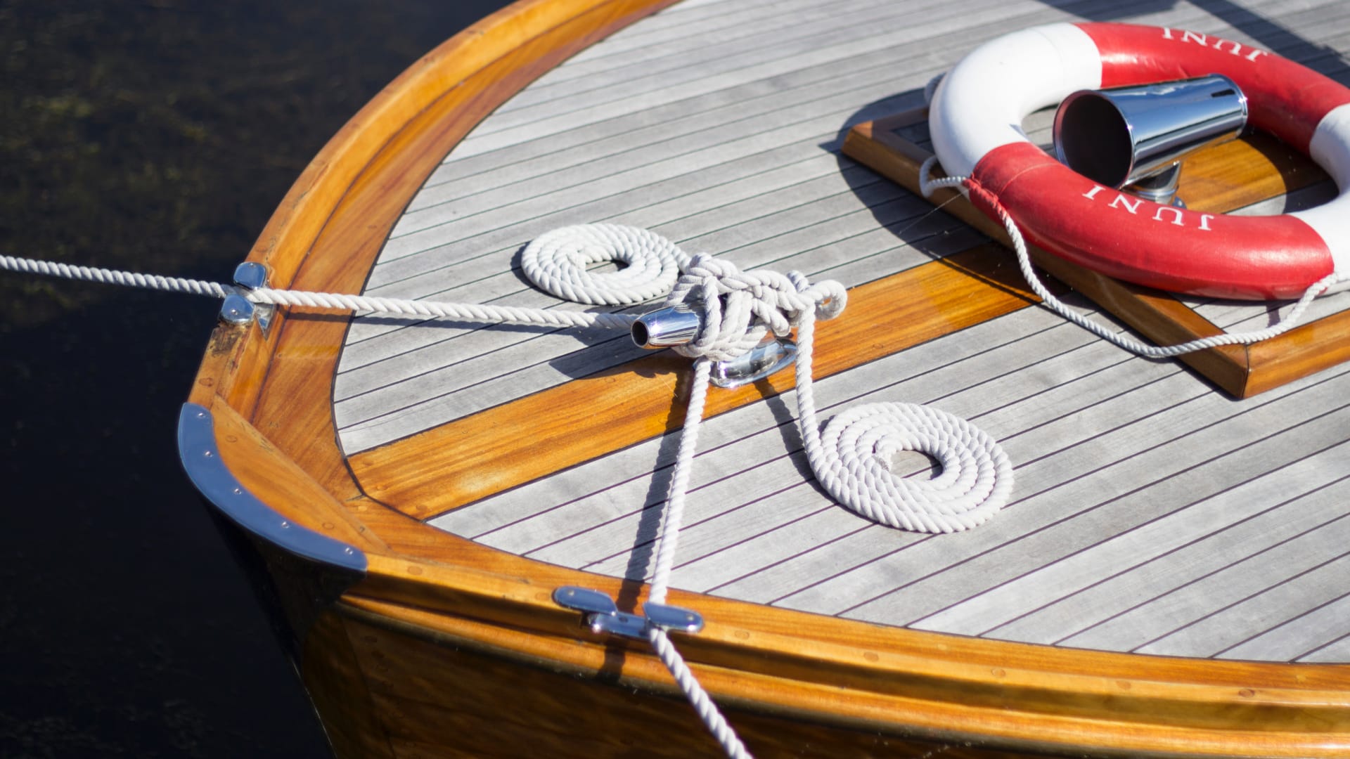 6 Tips For Boating Safely