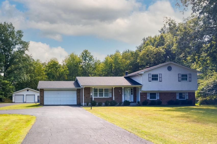 5881 Hughes Road Galena, OH 43021