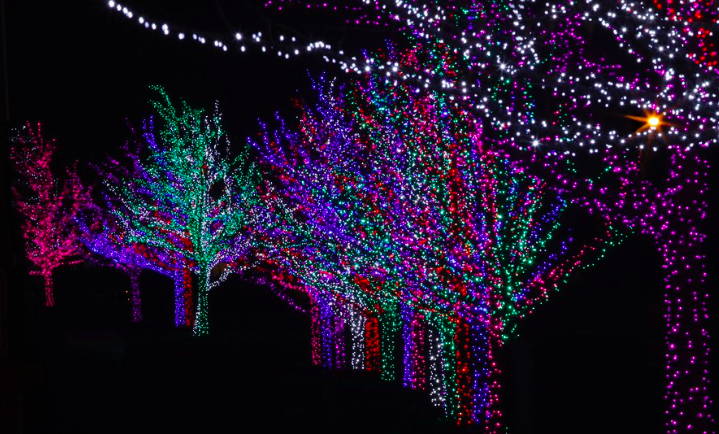 The Best Spots to See Christmas Lights Around OKC