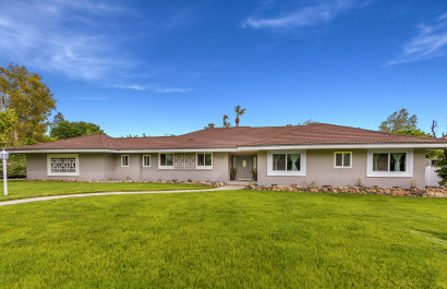Stunning Single Story Ranch Style Home with over 3000 sqft!