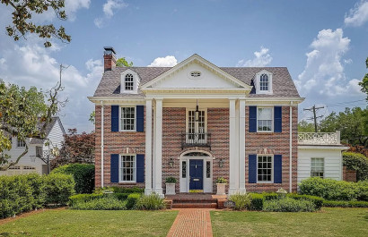 A Luxurious + Historic Monroe Home | 1400 Emerson St | Monroe, LA | $699,000