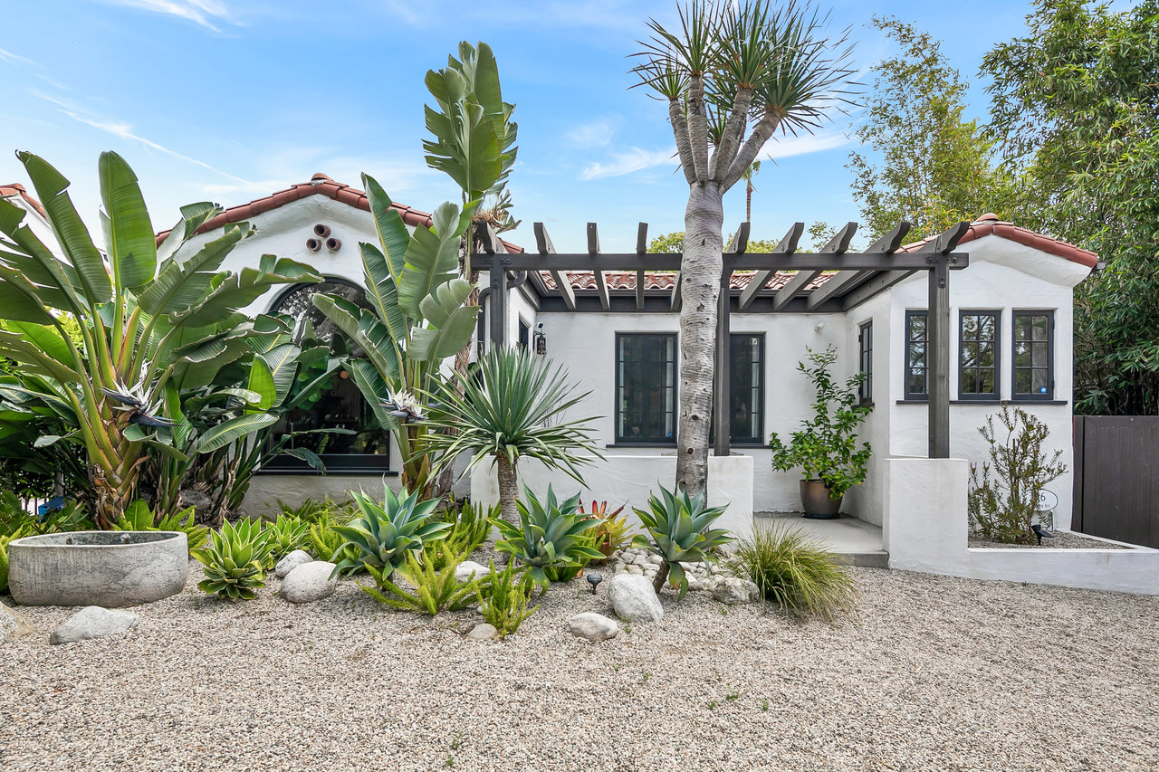 Spanish Bungalow, West Hollywood - FOR LEASE