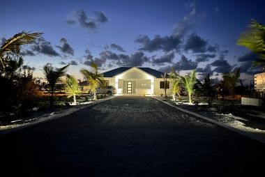 Blue Shamrock, Treasure Cay, Abaco