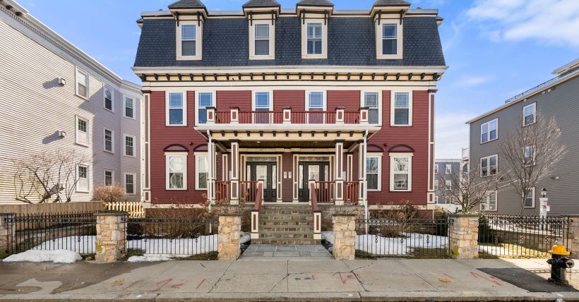 29 Mount Vernon St Unit 3 — Penthouse Condo in Dorchester's Polish Triangle | $779,000 | Charles King Group