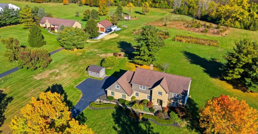 Grove City Ohio home for sale on 7+ acres | Pleasant Township