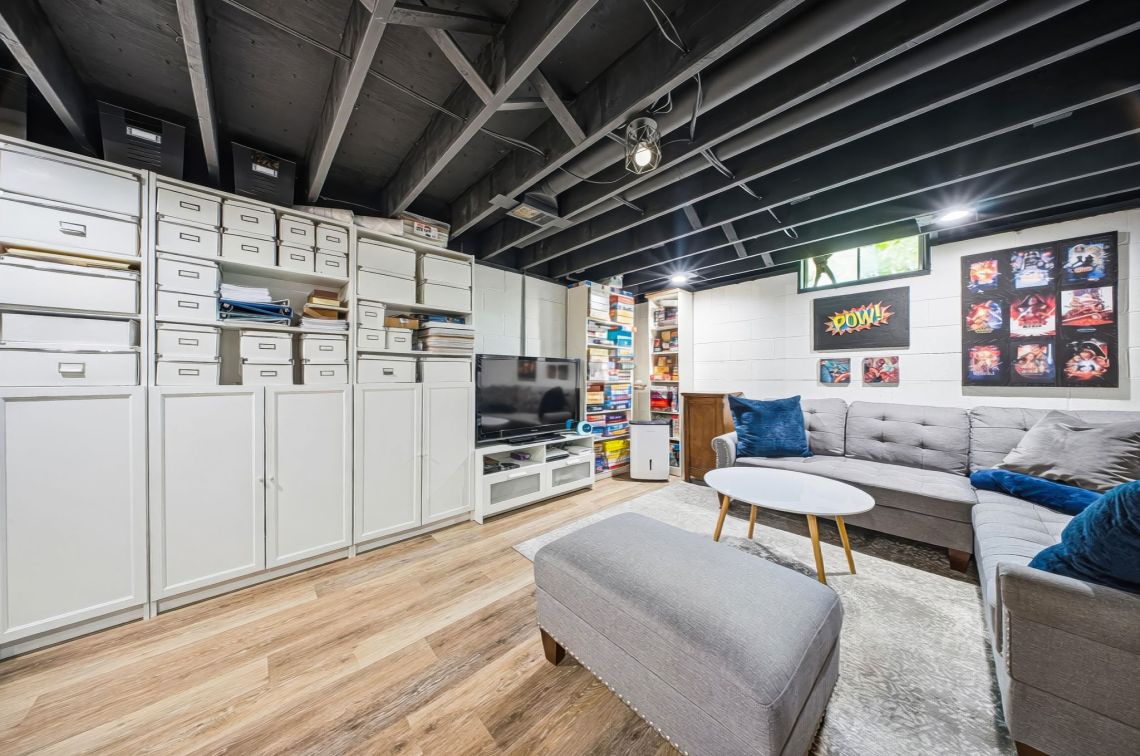 Finished basement at 2406 Parkview Dr