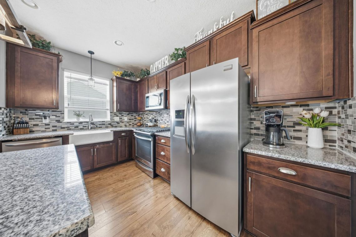 Kitchen, Open and Honest