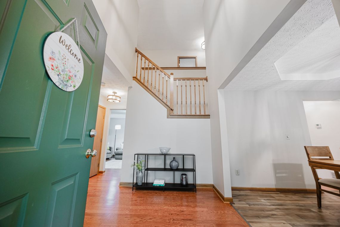 The Way You Walk In - 3120 Longridge Way
