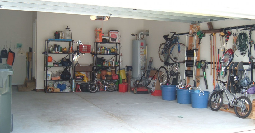 Simple Tips to Unclutter the Garage and Set the Stage for a Successful Sale 