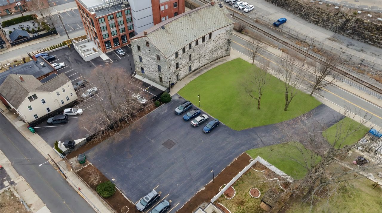 Curved facade railroad integration