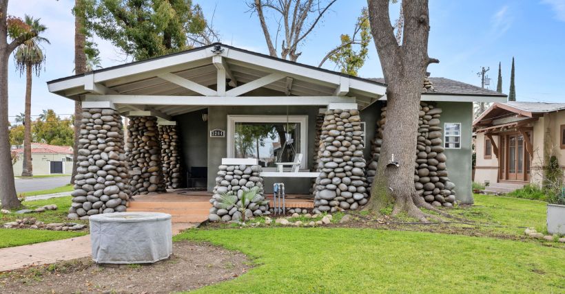 3264 E Kerckhoff Ave, Fresno, CA 93702