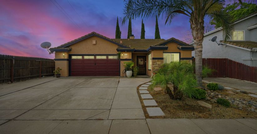 Charming 3 Bedroom Corner-Lot Home with RV Access in Tracy, CA