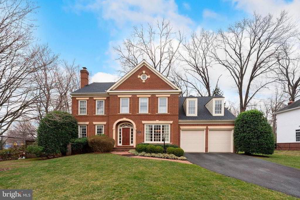 Beautiful Homes in Vienna That Are Socially Distant Safe