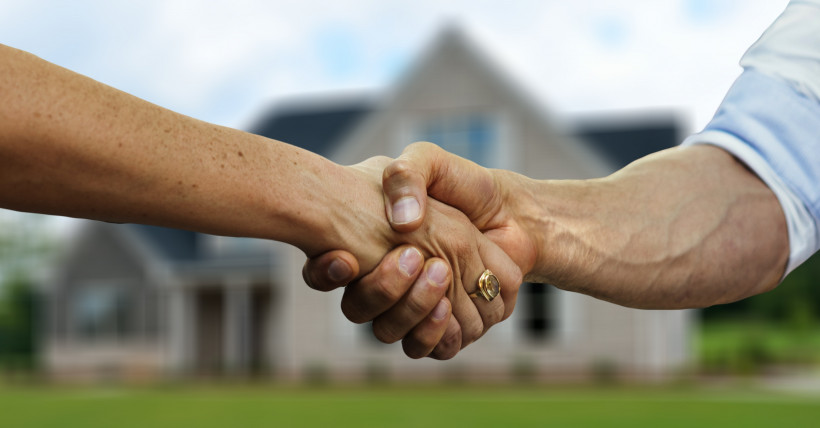 Can I Buy or Sell a Home Without a Real Estate Agent?