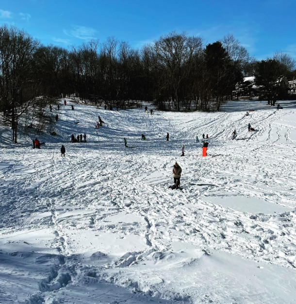 https://www.amesburysportspark.net/winter+hours+and+rates.html