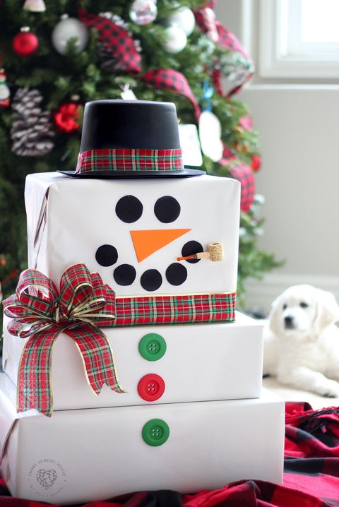 How to make a snowman. Gift wrapping for chocolate on New Year's Eve.