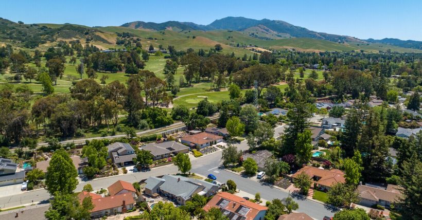 Is Walnut Creek a Buyer's or Seller's Market in October 2026?