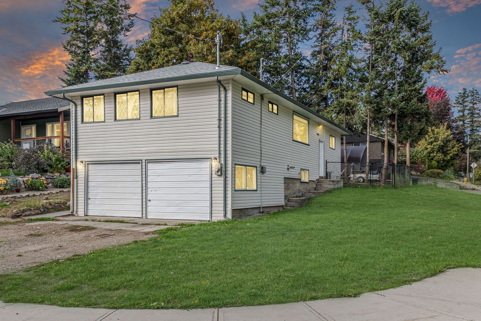 3405 Rosedale Avenue,  Armstrong BC