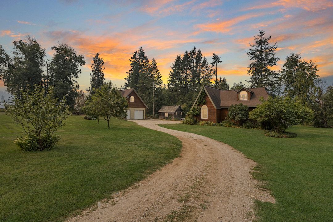 Mara BC Real Estate | 7704 Highway 97 A