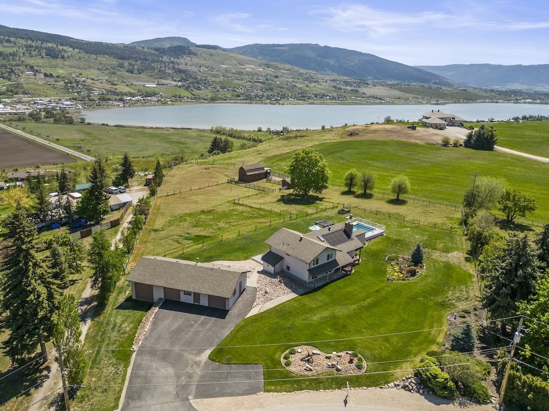 Aerial — 186 Stepping Stones Crescent and the Spallumcheen valley