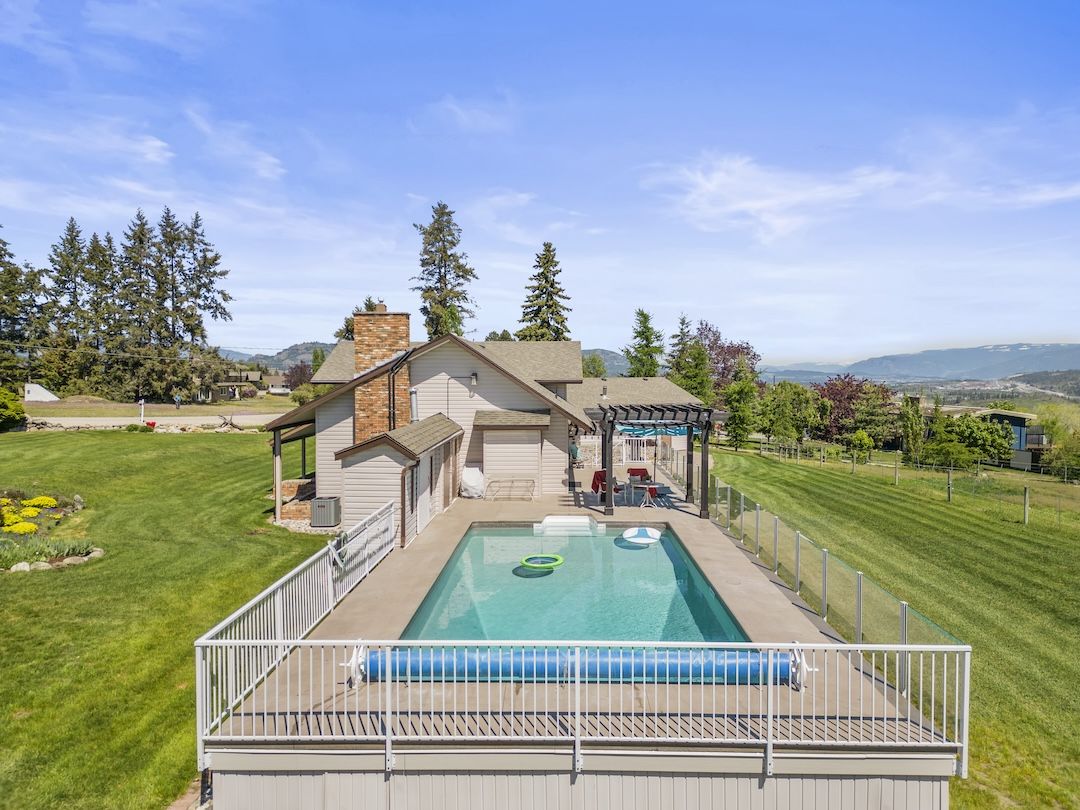 186 Stepping Stones — the property
