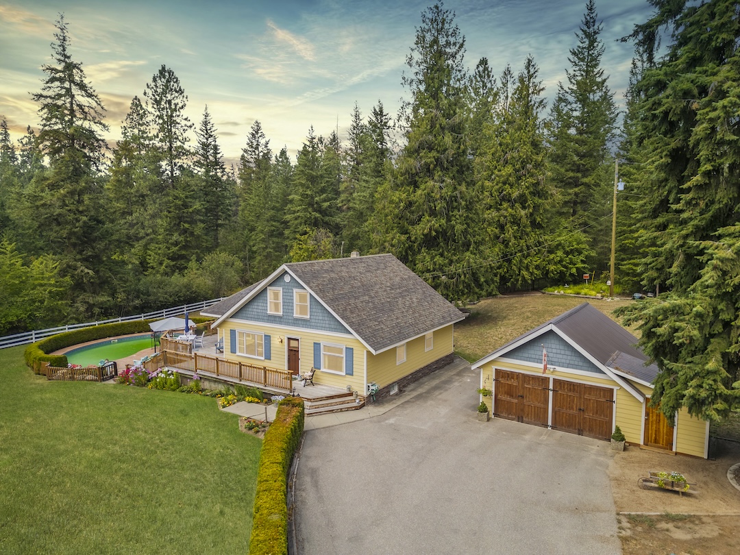 Spallumcheen BC Real Estate | 1560 Reservoir Road