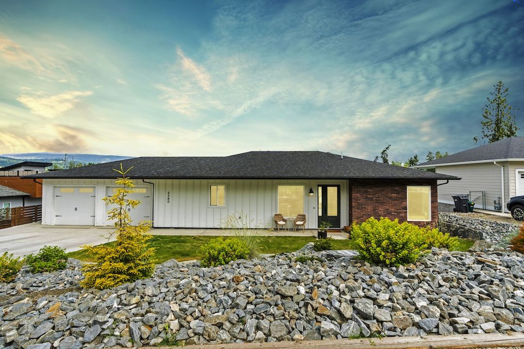 Armstrong BC Real Estate | 3580 Warner Avenue