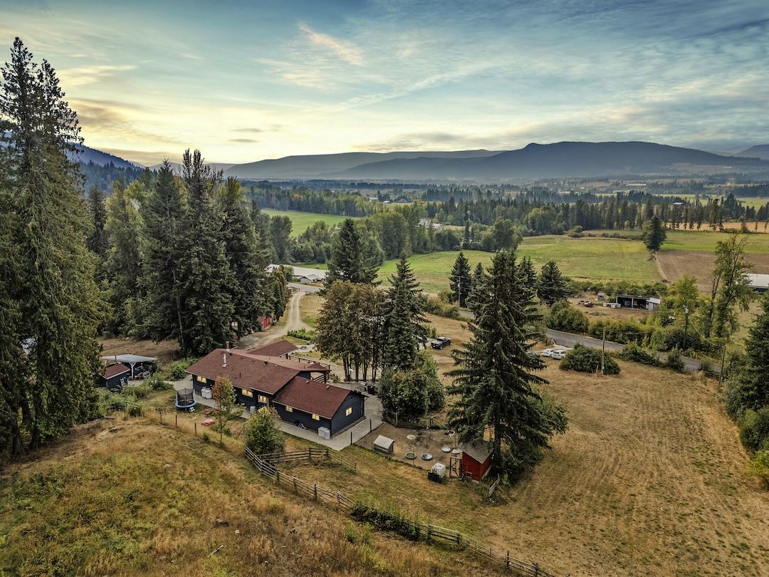 Spallumcheen BC Real Estate | 1274 Mountain View Road