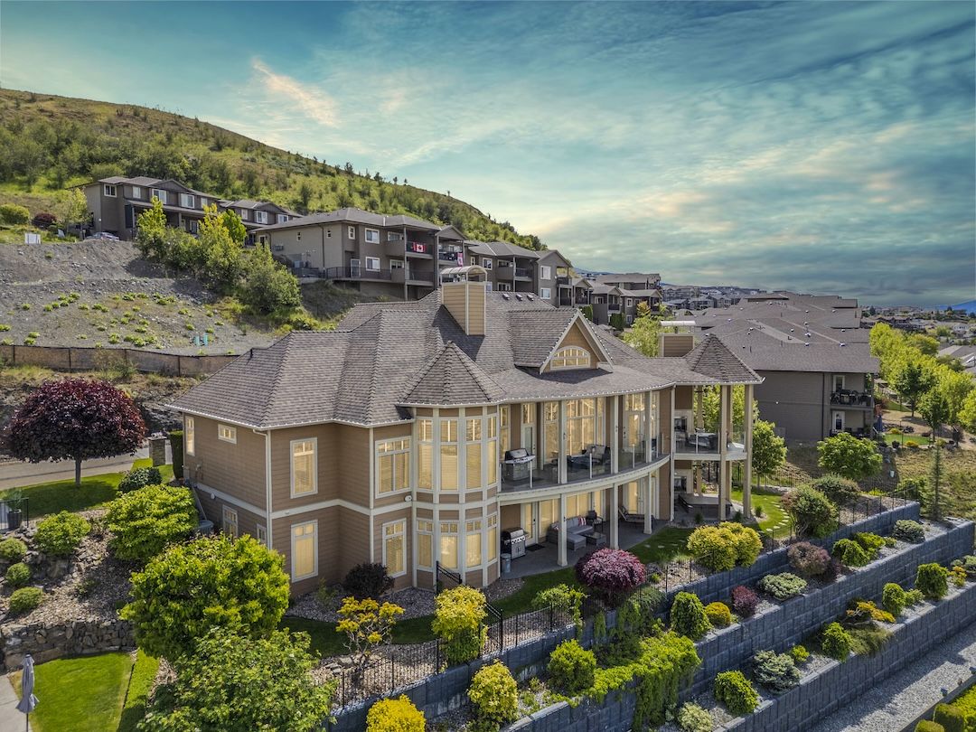Mt. Eagle Place aerial view