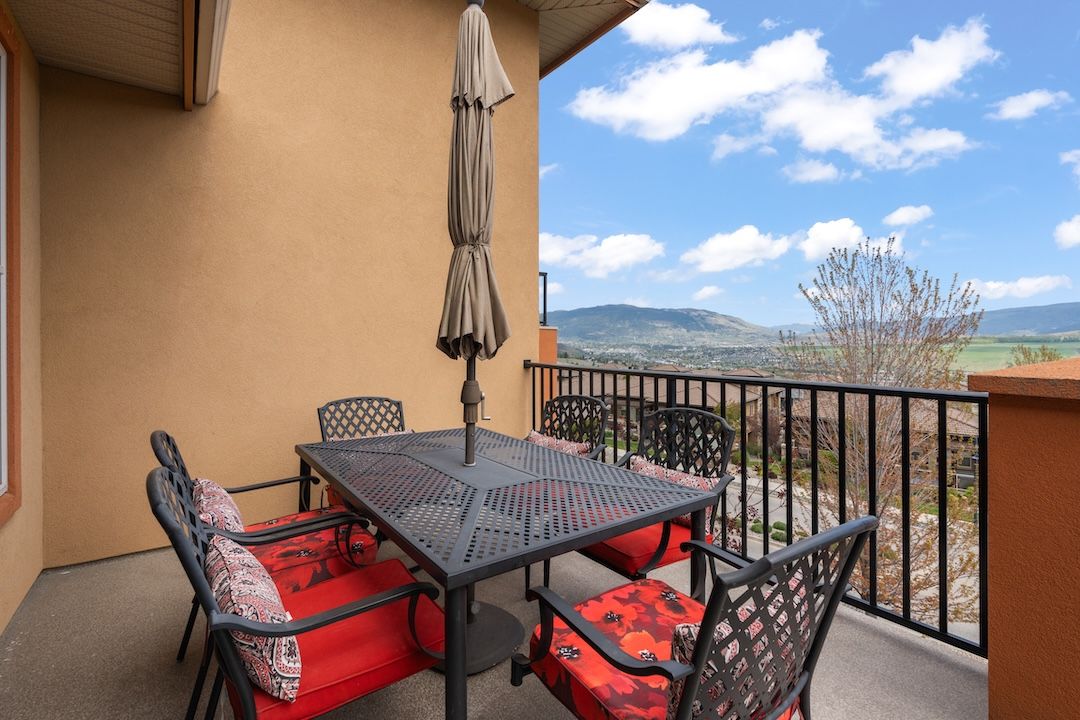 500 Balsam Court — easy main floor living