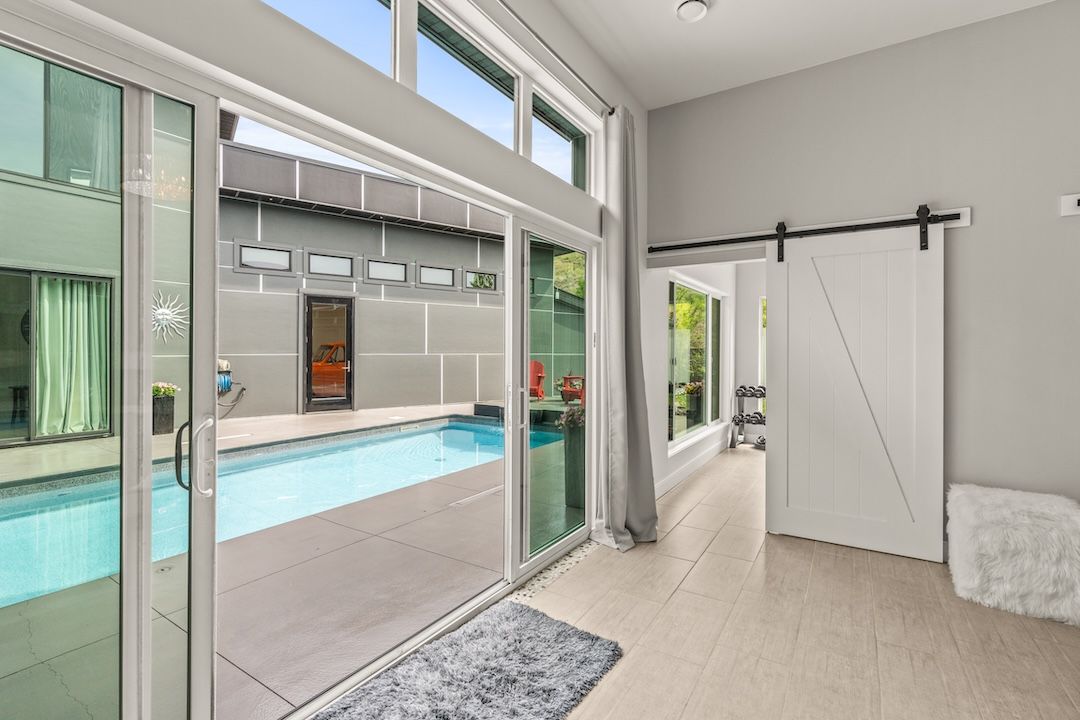 The flex room overlooking the courtyard
