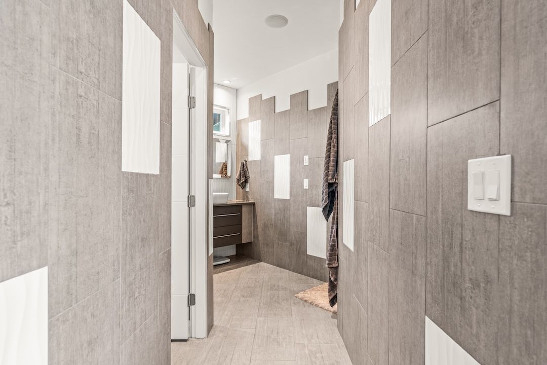 Primary ensuite