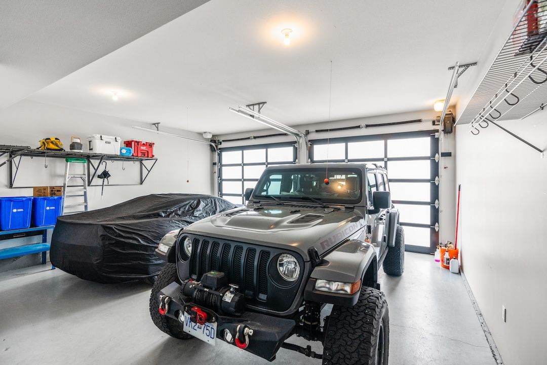 The shop with the Jeep