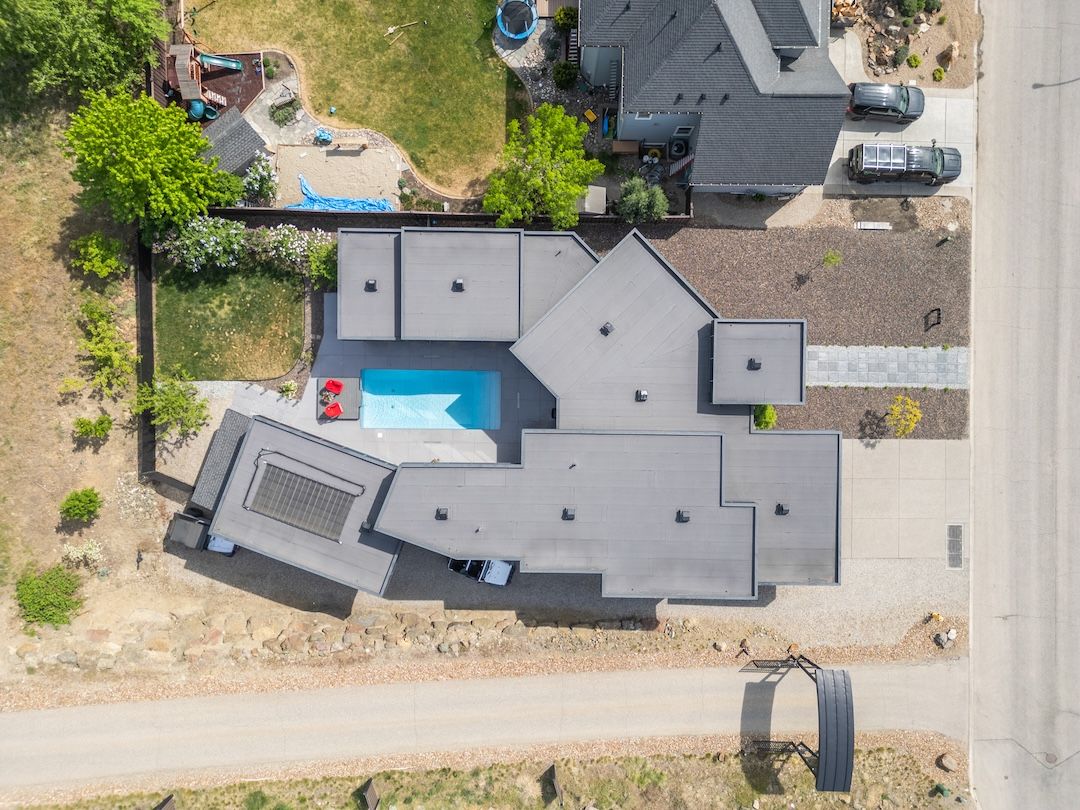 Aerial of 811 Mt Ida showing the courtyard footprint